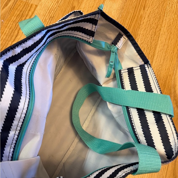 Thirty-One tote - Picture 2 of 2